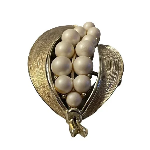 LISNER Signed Faux Pearls Gold‎ Tone Floral Cluster Leaves Brooch Pin Vintage - Picture 9 of 11